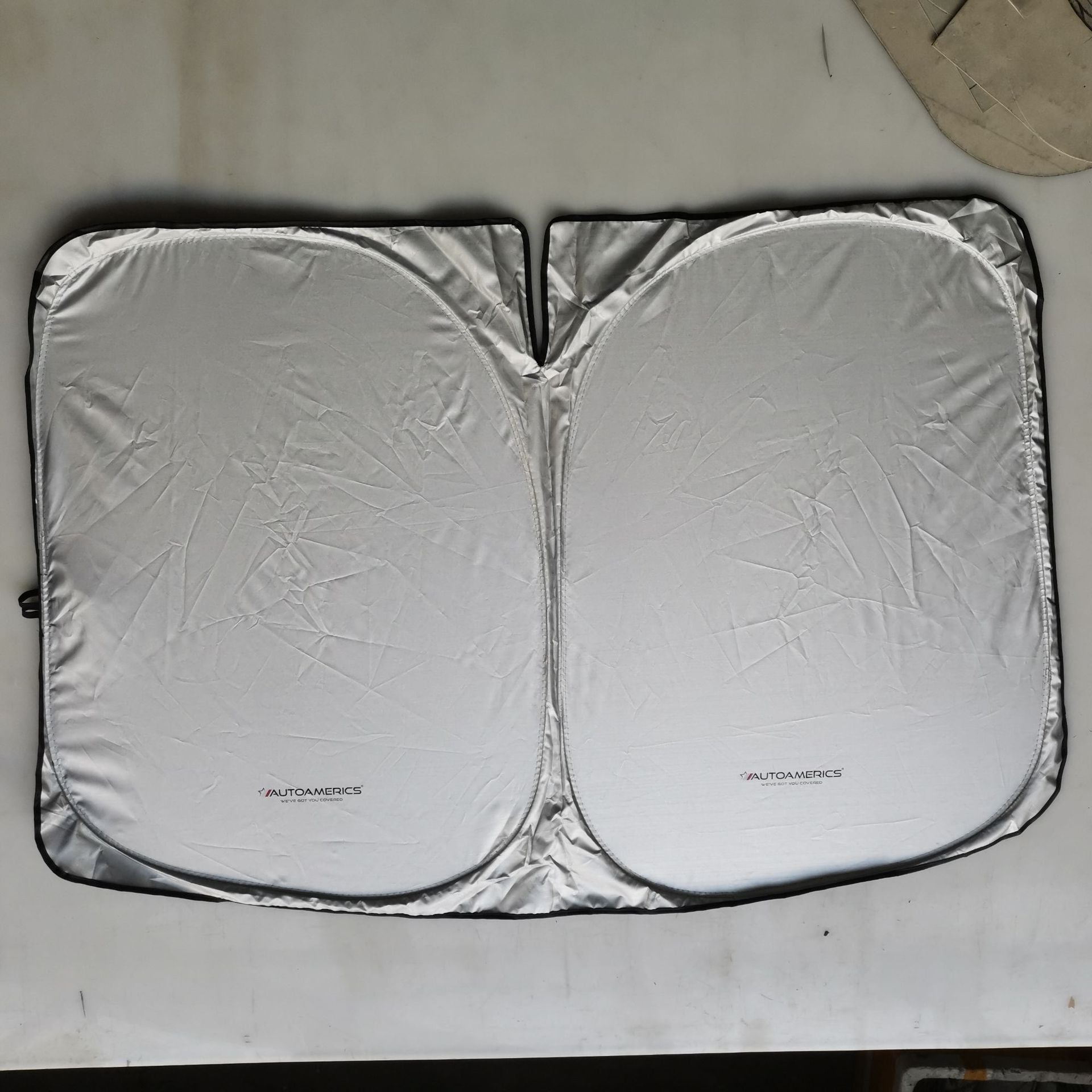 Foldable Windshield Sun Shade for Tesla Model 3/Y (2017-2024) - Sun Visor Accessory